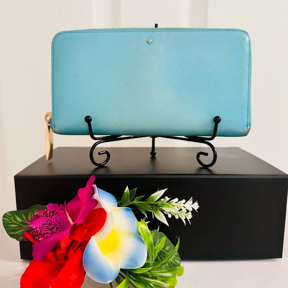 KATE SPADE ~ Cedar Street Maia Travel Wallet in Atoll Blue w/Polka Dot Lining